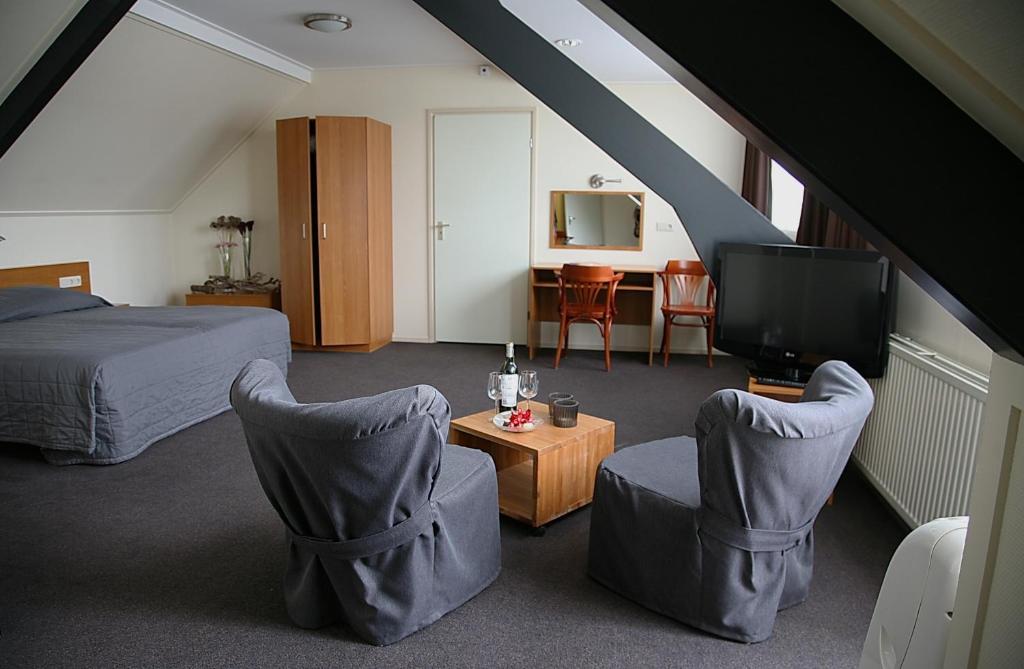 Hotel 'T Zwaantje Lichtenvoorde Ruang foto
